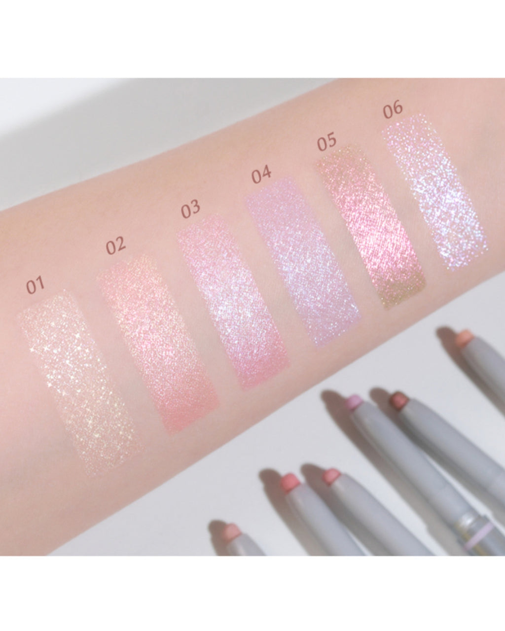 WAKEMAKE Glitz Longwear Stick Shadow (0.45g) | Smudge-Proof and Crease-Resistant