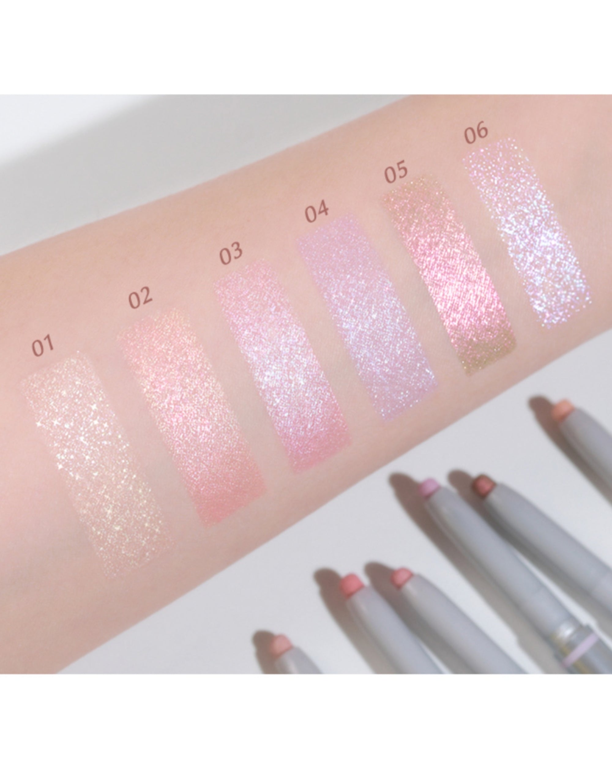 WAKEMAKE Glitz Longwear Stick Shadow (0.45g) | Smudge-Proof and Crease-Resistant