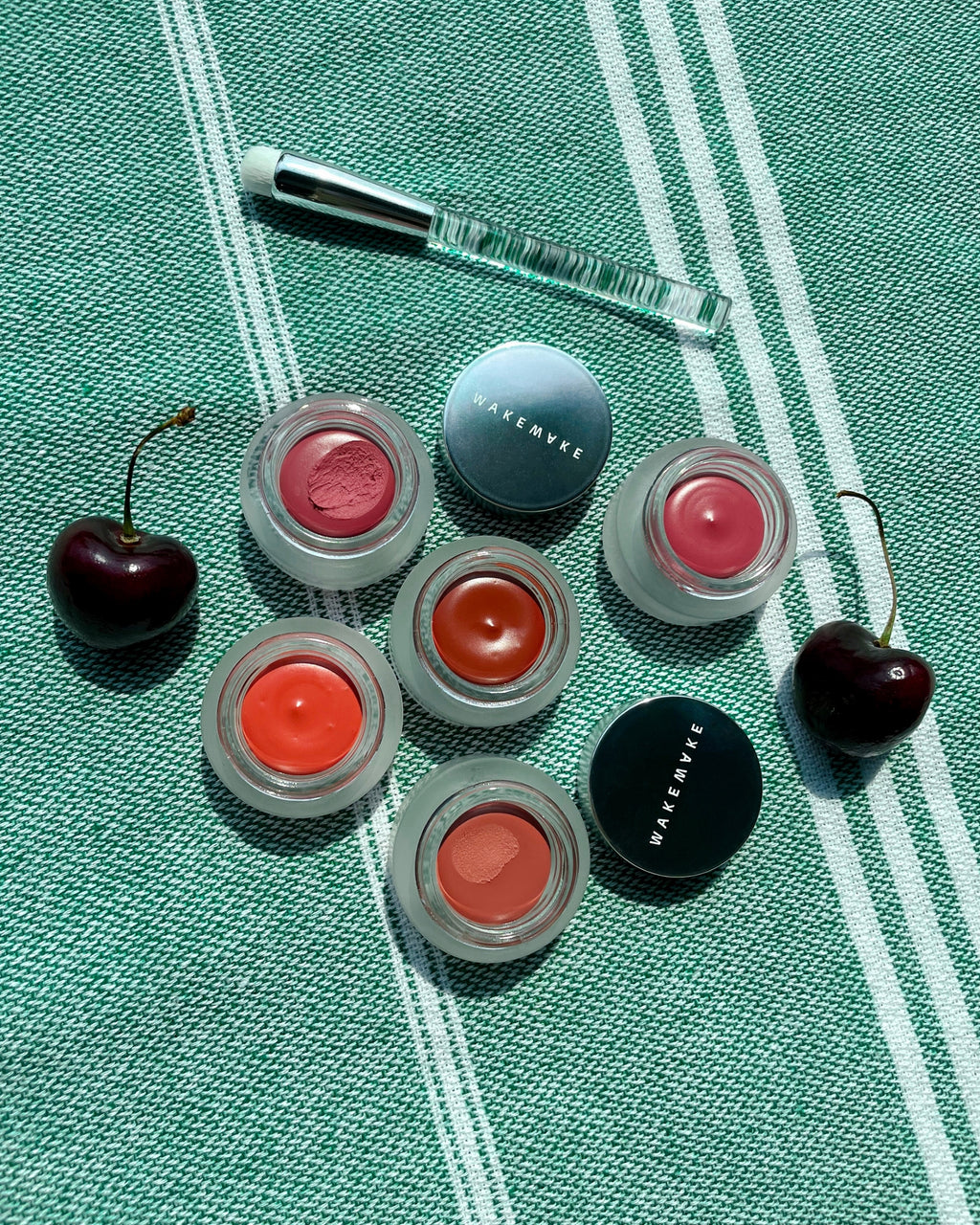 WAKEMAKE Over Blurring Pot (4.5g) | 2-in-1 Lip & Cheek Cream